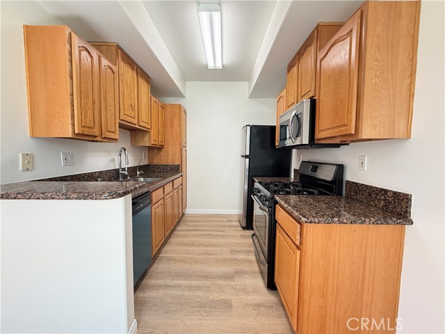 Detail Gallery Image 14 of 25 For 300 E Providencia #111,  Burbank,  CA 91502 - 1 Beds | 1 Baths