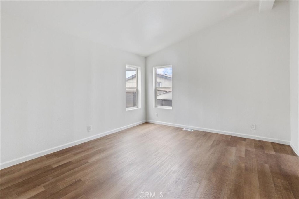 9080 Bloomfield Avenue 272