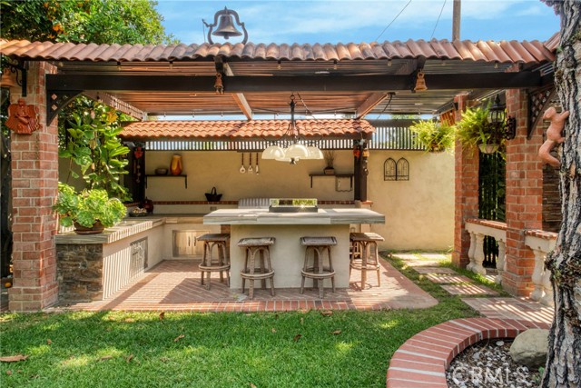 Detail Gallery Image 39 of 59 For 19120 Hartland St, Reseda,  CA 91335 - 5 Beds | 3 Baths