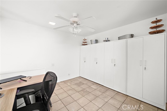 25761 Le Parc, Lake Forest CA: https://media.crmls.org/medias/291eb87b-b1ec-410c-8bb5-27f16c5f12a9.jpg