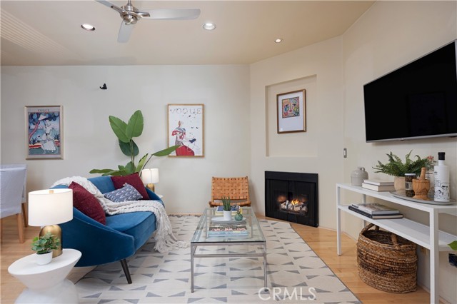 Detail Gallery Image 3 of 24 For 640 W 4th St #316,  Long Beach,  CA 90802 - 2 Beds | 2 Baths