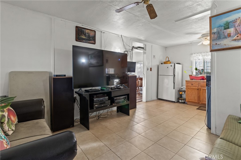 291F0051 Fce3 4A88 Bac3 E1F67Ea0Bf0B 511 Piute Avenue, Johannesburg, Ca 93528 &Lt;Span Style='BackgroundColor:transparent;Padding:0Px;'&Gt; &Lt;Small&Gt; &Lt;I&Gt; &Lt;/I&Gt; &Lt;/Small&Gt;&Lt;/Span&Gt;