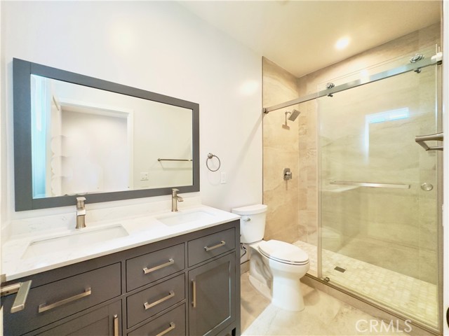 17522 Lemay Street, Lake Balboa CA: https://media.crmls.org/medias/291f509f-9d78-4a96-80e9-cd77497425ae.jpg