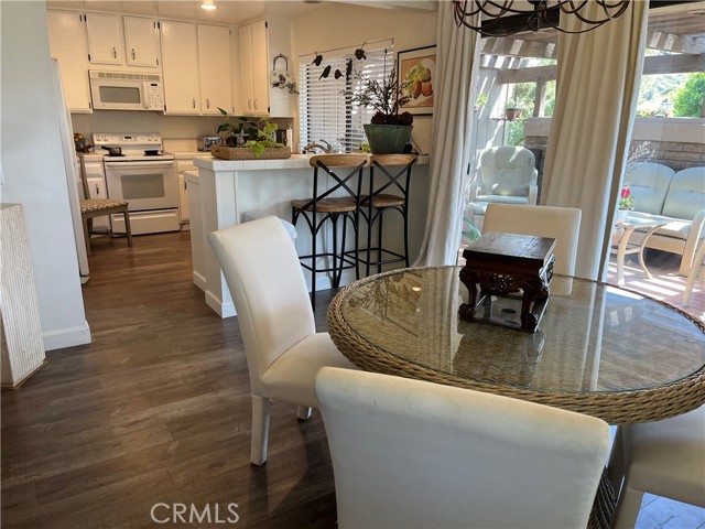 32158 Via Barrida, San Juan Capistrano CA: https://media.crmls.org/medias/292020f9-c78b-425b-a67b-2ebcaea94ace.jpg