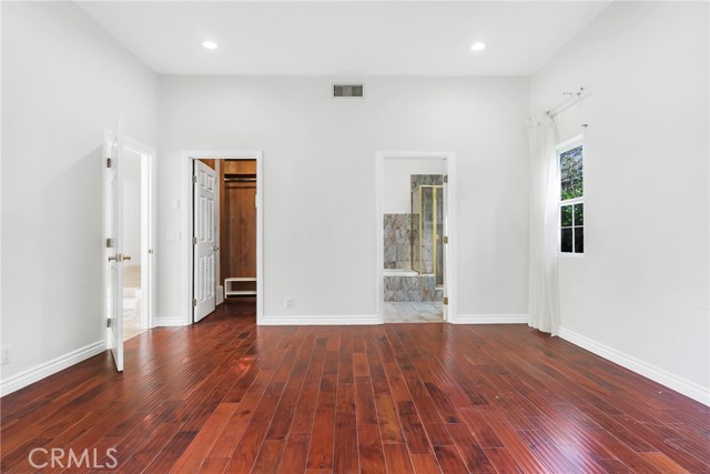 Detail Gallery Image 14 of 26 For 5111 Rubio Ave, Encino,  CA 91436 - 3 Beds | 3 Baths