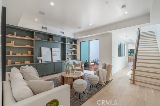 Detail Gallery Image 5 of 61 For 11825 Tennessee Ave, Los Angeles,  CA 90064 - 4 Beds | 3 Baths