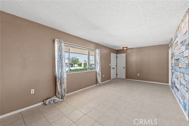 25869 Sandy Lodge Road, Menifee CA: https://media.crmls.org/medias/29214c4f-3418-405e-ae62-6e197b5c6cb2.jpg