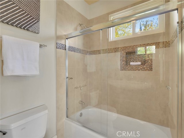 Detail Gallery Image 35 of 60 For 4862 Galendo St, Woodland Hills,  CA 91364 - 6 Beds | 6 Baths
