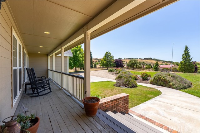 26 Deer View Lane, Templeton CA: https://media.crmls.org/medias/29227fc8-ea52-40bc-b453-67c9803886b7.jpg