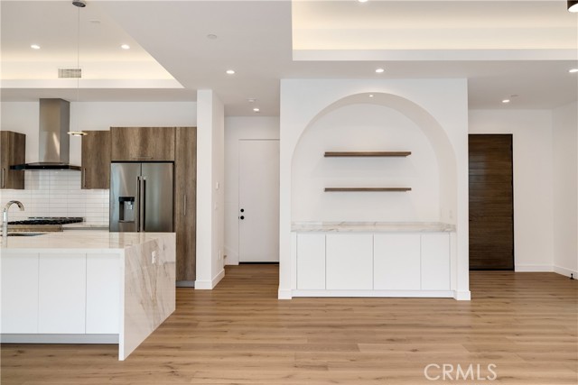 living room/kitchen
