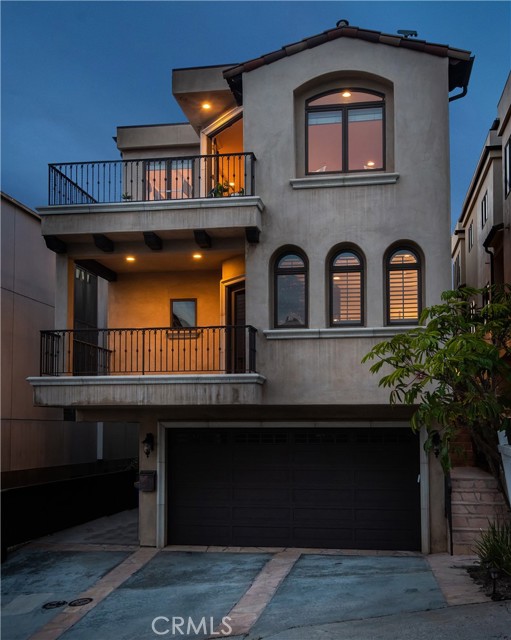 319 24th Street, Manhattan Beach, California 90266, 3 Bedrooms Bedrooms, ,3 BathroomsBathrooms,Residential,Sold,24th,SB21092556