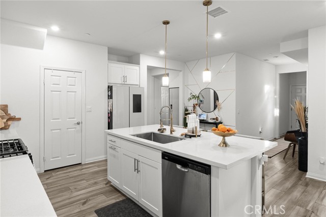 Detail Gallery Image 15 of 41 For 352 Alice, Rialto,  CA 92376 - 4 Beds | 3/1 Baths