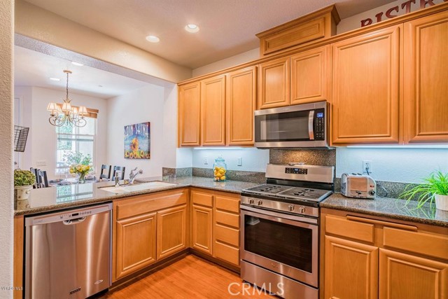 Detail Gallery Image 15 of 28 For 172 via Katrina, Newbury Park,  CA 91320 - 2 Beds | 2/1 Baths