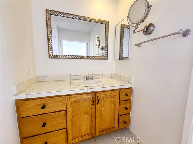 1463 Strawberry Hill Road, Thousand Oaks CA: https://media.crmls.org/medias/2924cc83-bd8e-460a-8dde-ab44b27d7856.jpg