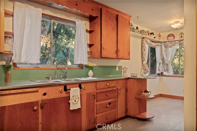 Detail Gallery Image 19 of 48 For 720 Rocky, Crestline,  CA 92325 - 3 Beds | 2 Baths