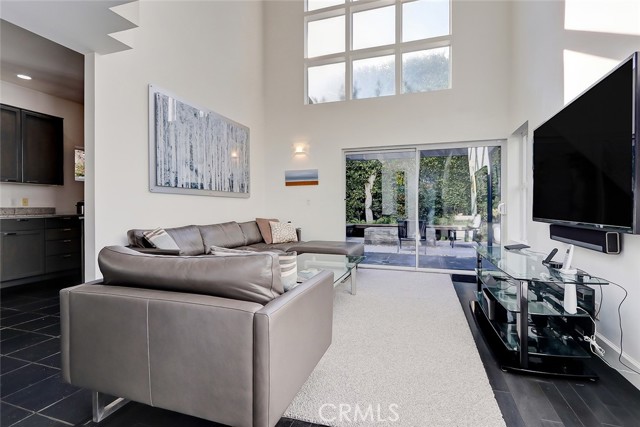 636 27th Street, Manhattan Beach, California 90266, 4 Bedrooms Bedrooms, ,3 BathroomsBathrooms,Residential,Sold,27th,SB21265016