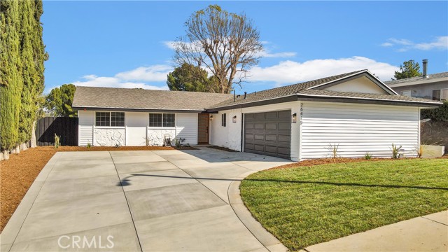 Detail Gallery Image 1 of 1 For 26410 Gimlet Dr, Newhall,  CA 91321 - 4 Beds | 2 Baths