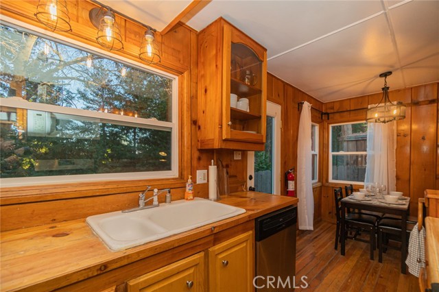 627 Rose Lane, Twin Peaks, CA 92391