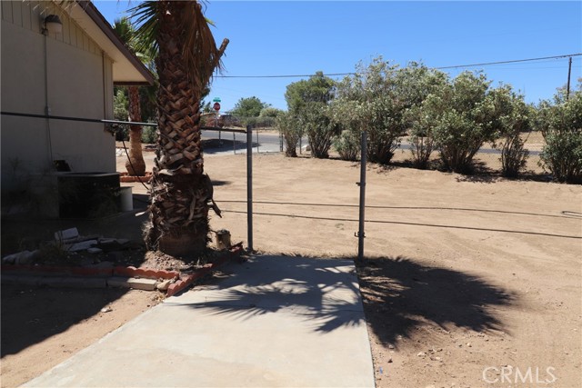 8255 E Avenue, Hesperia CA: https://media.crmls.org/medias/2926a110-9c3d-47e9-bc6f-474337bc2330.jpg
