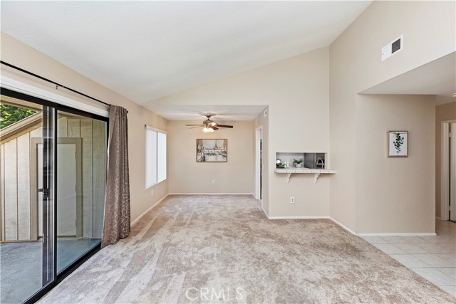 Detail Gallery Image 4 of 27 For 600 Central Ave #316,  Riverside,  CA 92507 - 1 Beds | 1 Baths