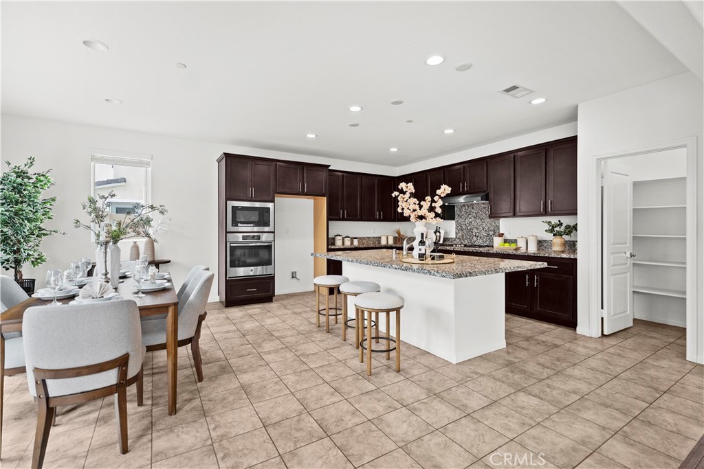 MLS #WS25110783 img 12