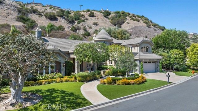 6945 E Hidden Oaks Lane, Orange CA: https://media.crmls.org/medias/29270121-c009-4791-bf74-c41ad79ac80b.jpg