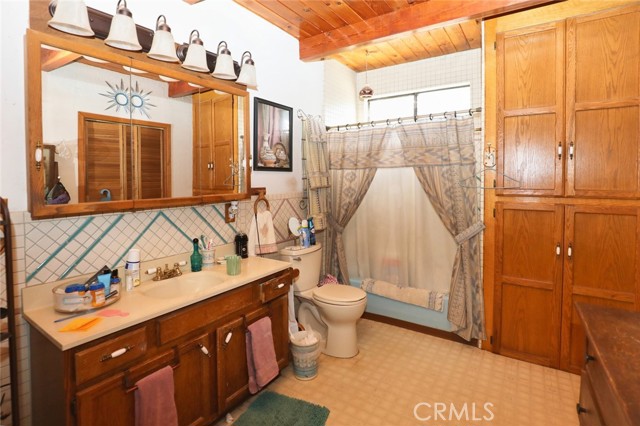 Detail Gallery Image 14 of 32 For 15793 35th, Clearlake,  CA 95422 - 2 Beds | 2 Baths