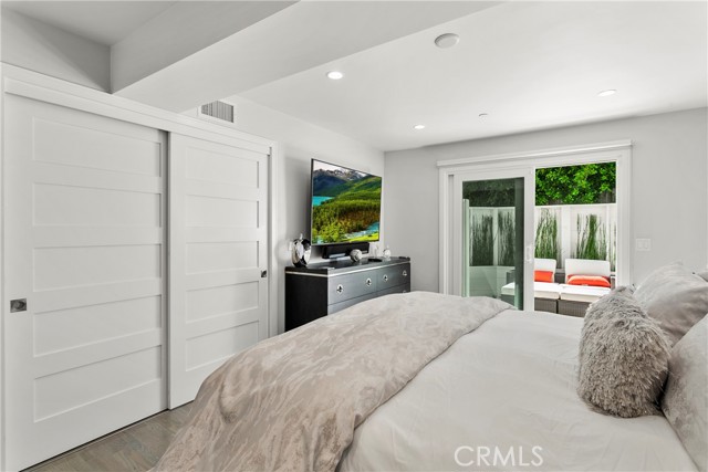 166 Fairview Street, Laguna Beach CA: https://media.crmls.org/medias/29276b61-f926-4c49-874a-fbad6565588b.jpg