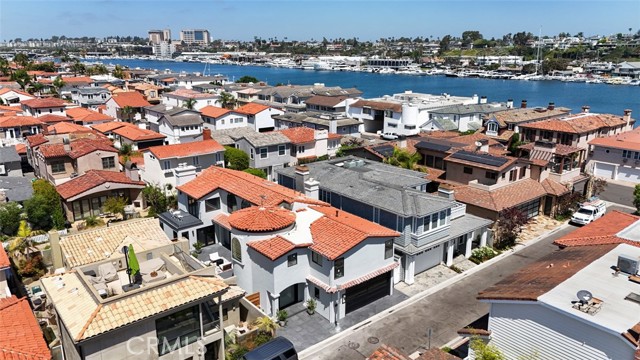 Detail Gallery Image 64 of 68 For 231 via Firenze, Newport Beach,  CA 92663 - 3 Beds | 3/1 Baths