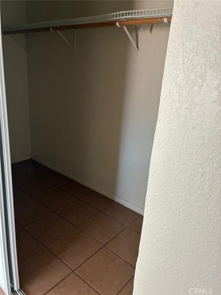https://media.crmls.org/medias/29282550-ea13-41f8-abbc-d4f98e0269c2.jpg?preset=X-Large