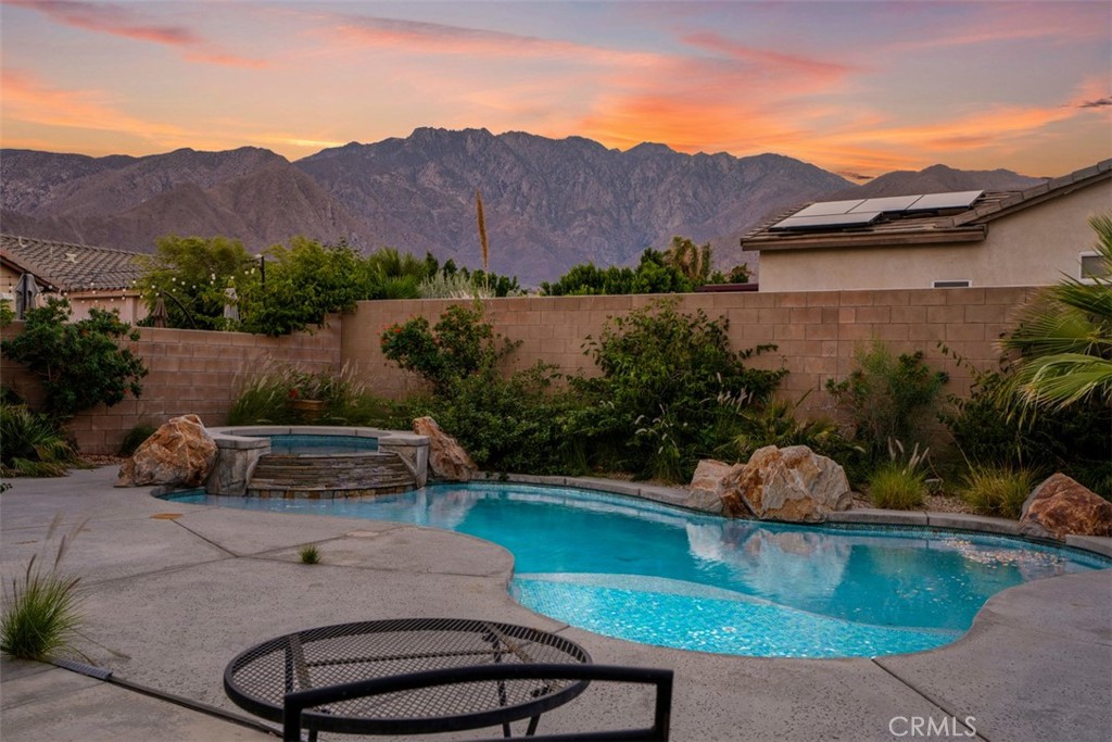 MLS #OC25102142 image #11