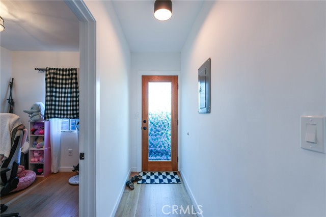 Image 21 of 71 For 1361 Armadale Avenue