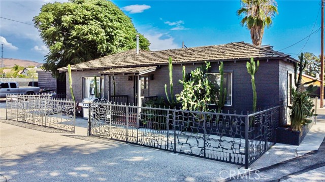 Image 32 of 41 For 2048 Mentone Boulevard