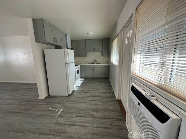 Detail Gallery Image 4 of 10 For 415 S El Molino Ave #11,  Pasadena,  CA 91101 - 1 Beds | 1 Baths