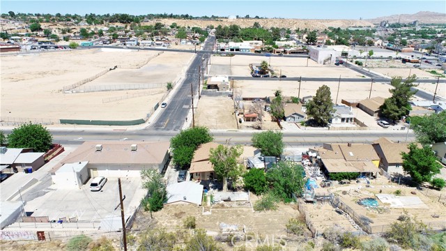Detail Gallery Image 8 of 14 For 15445 Hesperia Rd, Victorville,  CA 92395 - 3 Beds | 1 Baths