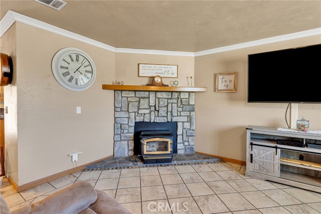 Detail Gallery Image 8 of 37 For 21909 Cherokee Ave, Apple Valley,  CA 92307 - 3 Beds | 2 Baths
