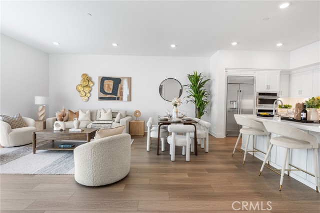 Detail Gallery Image 1 of 36 For 1702 Rivington, Irvine,  CA 92612 - 1 Beds | 2 Baths