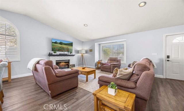 Detail Gallery Image 7 of 38 For 1124 N Sandalwood, Rialto,  CA 92376 - 3 Beds | 2 Baths