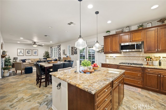 Detail Gallery Image 22 of 64 For 32875 El Centro, Menifee,  CA 92584 - 5 Beds | 4 Baths