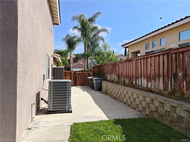 33039 Harmony Lane, Temecula CA: https://media.crmls.org/medias/292cf40a-f7aa-4ccd-962e-8c2d4db90f1d.jpg