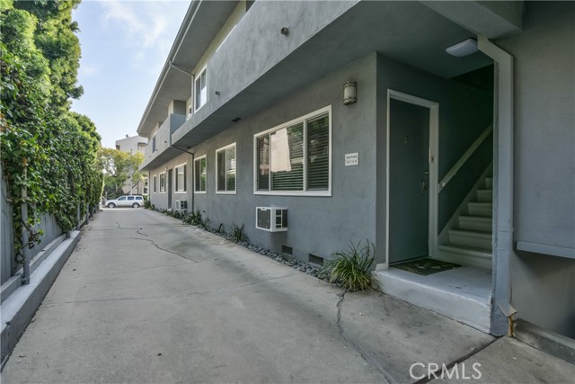 Image 2 for 11921 Goshen Ave #6, Los Angeles, CA 90049