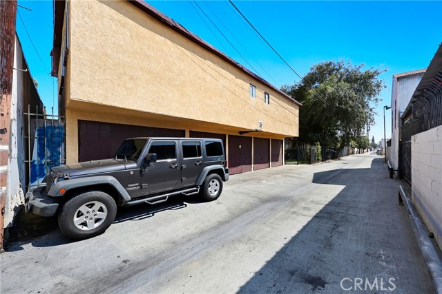 Detail Gallery Image 13 of 15 For 3519 E 60th, Huntington Park,  CA 90255 - – Beds | – Baths