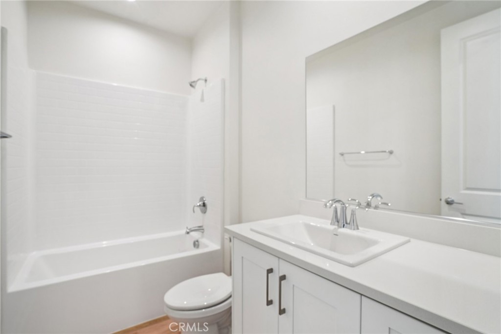 https://media.crmls.org/medias/292dfed5-49fa-4e0f-b886-d1666ad6ffff.jpg?preset=X-Large