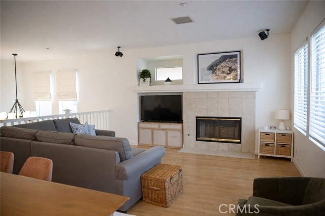 Detail Gallery Image 4 of 10 For 4689 Brookmore Ct, Riverside,  CA 92505 - 3 Beds | 3 Baths