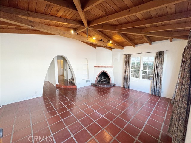 Detail Gallery Image 4 of 29 For 1211 W Bay, Newport Beach,  CA 92661 - 3 Beds | 2 Baths