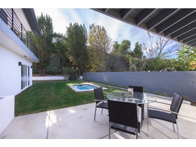 15672 Castlewoods Drive, Sherman Oaks CA: https://media.crmls.org/medias/292e466e-93cb-40d0-a8e2-35f96a40c67b.jpg