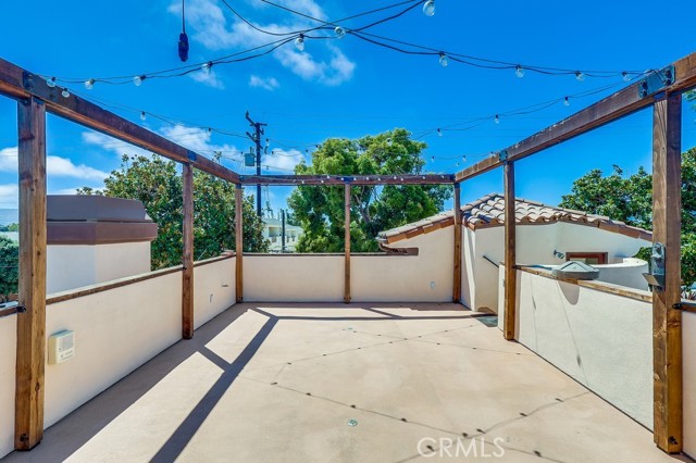 512 N Juanita Avenue, Redondo Beach CA: https://media.crmls.org/medias/292f1205-c9e9-47fa-9d87-947d2881e5e2.jpg