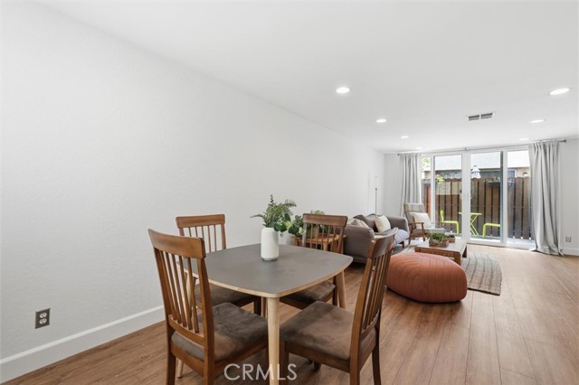 1747 Barry Avenue, Los Angeles CA: https://media.crmls.org/medias/29301d18-a1c2-4ee9-8827-959ef804f71e.jpg