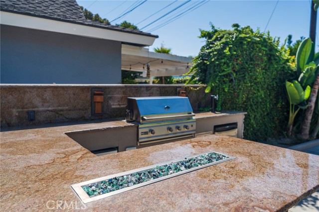 Detail Gallery Image 30 of 45 For 15871 Belfast Ln, Huntington Beach,  CA 92647 - 3 Beds | 2/1 Baths