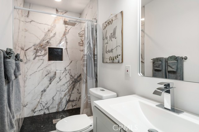 Detail Gallery Image 36 of 60 For 1980 E Rochelle Rd, Palm Springs,  CA 92262 - 5 Beds | 3 Baths